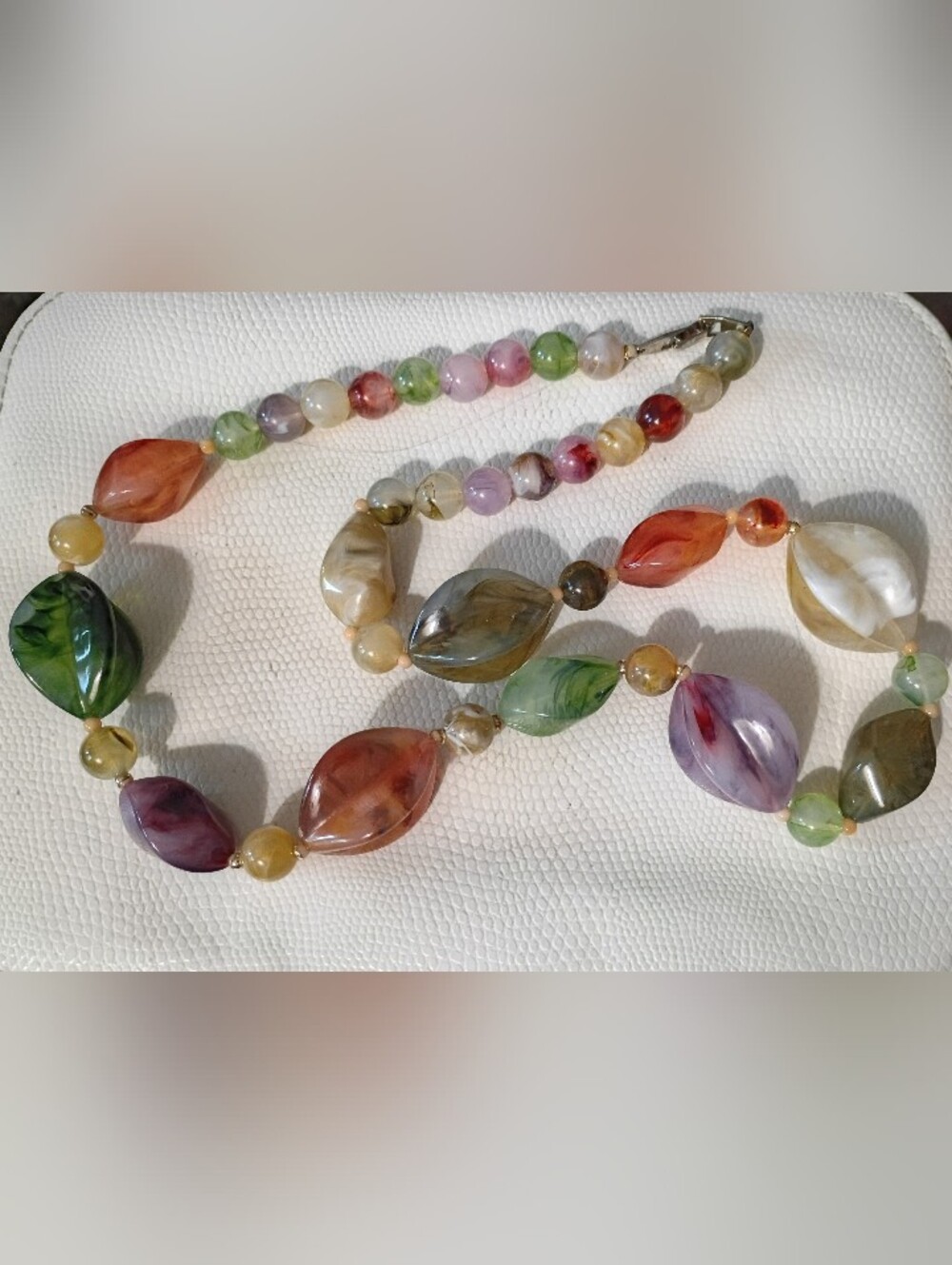 Rare! "Marbled" Lucite necklace, Colors!